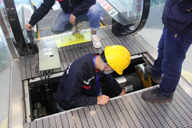 电梯维保要学哪些方面的知识 电梯维保要学哪些方面的知识