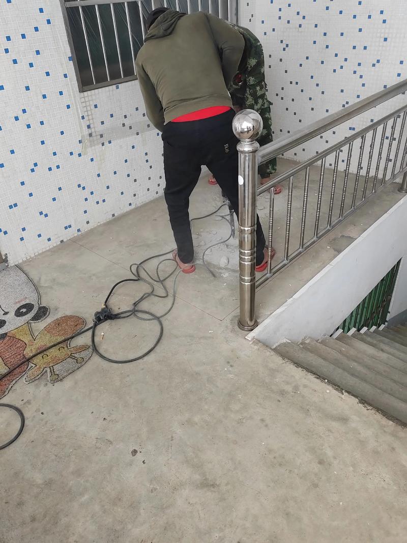 六楼装电梯费用需要多少钱 六楼装电梯费用需要多少钱